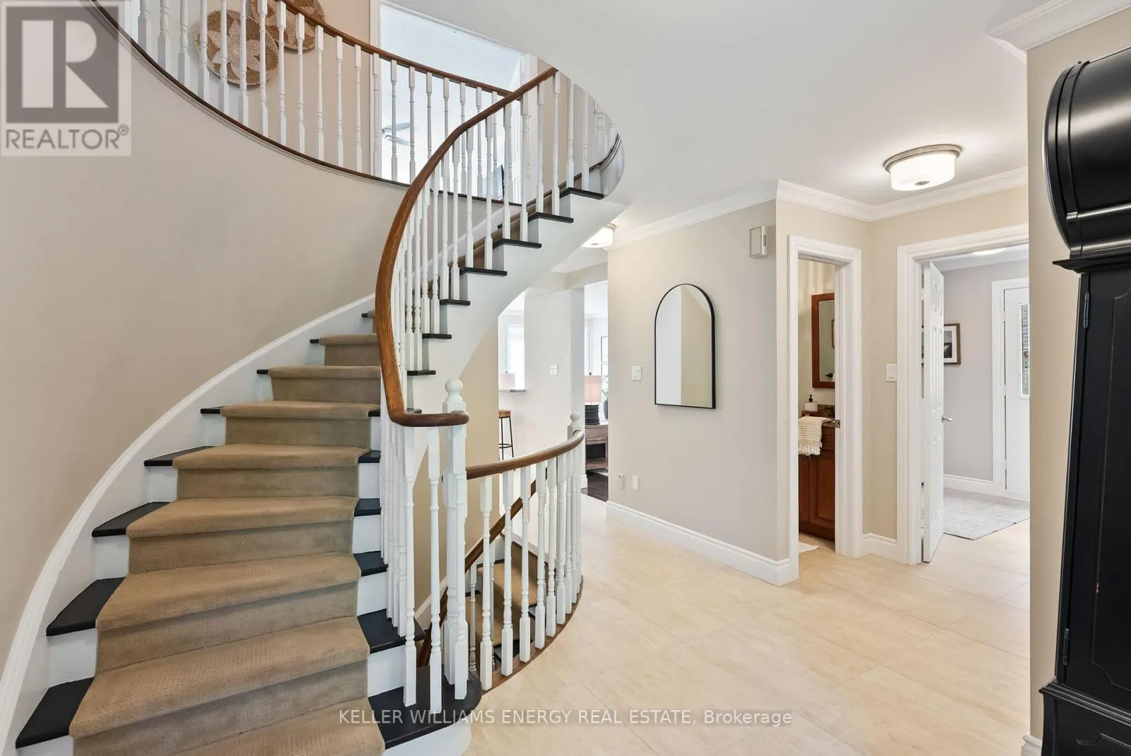807 REGAL CRESCENT