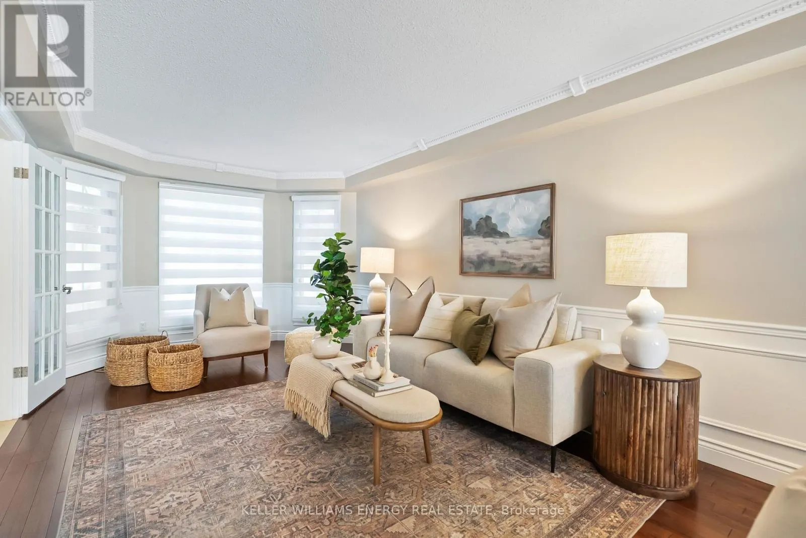807 REGAL CRESCENT