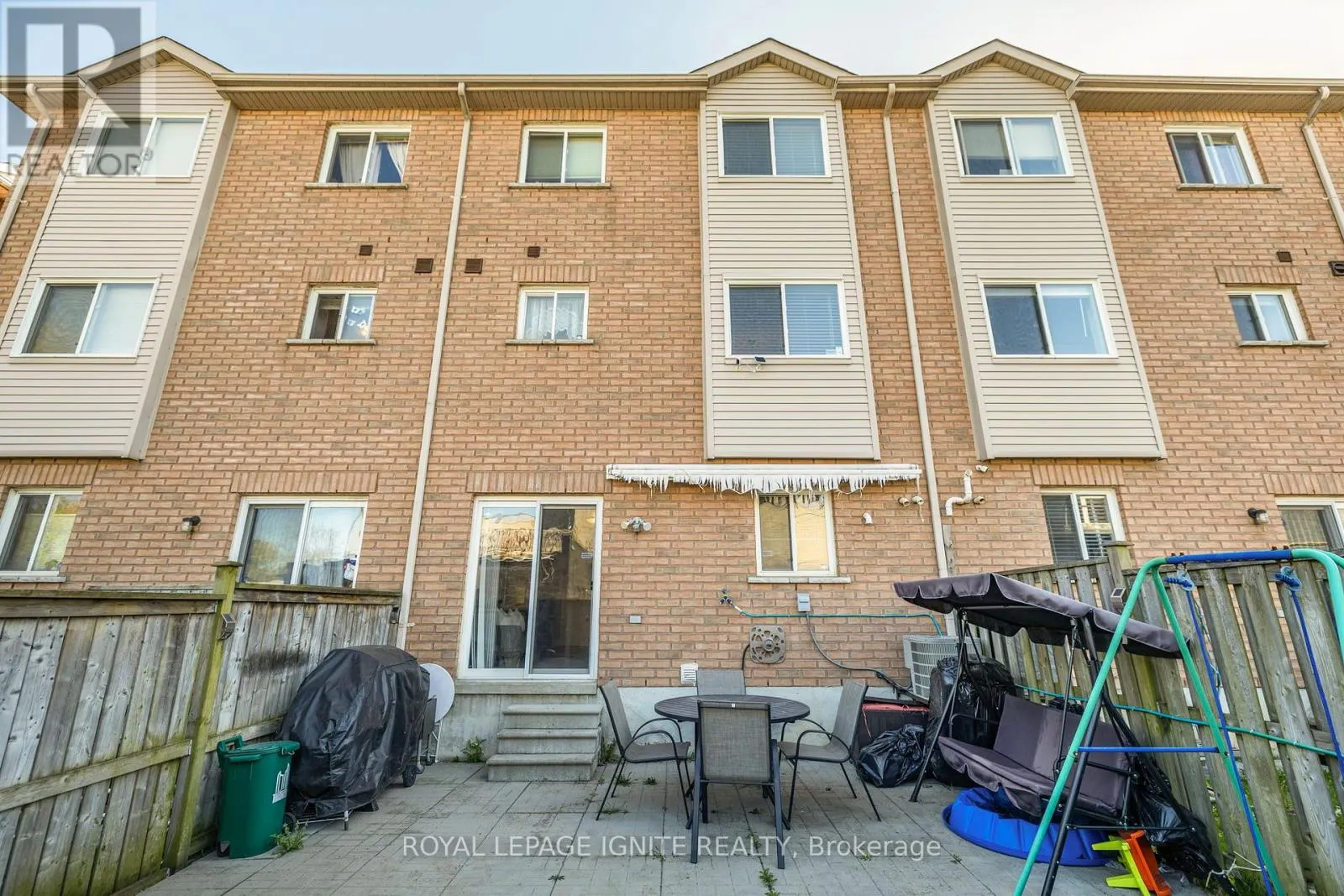 12 ELI SHACKLETON COURT