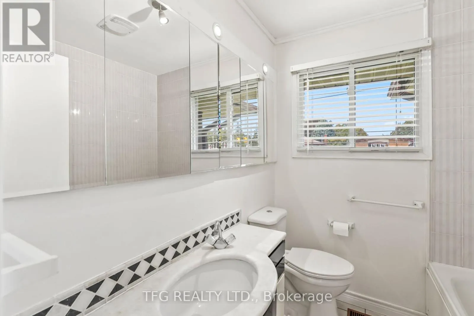 3 ROCKCLIFFE STREET