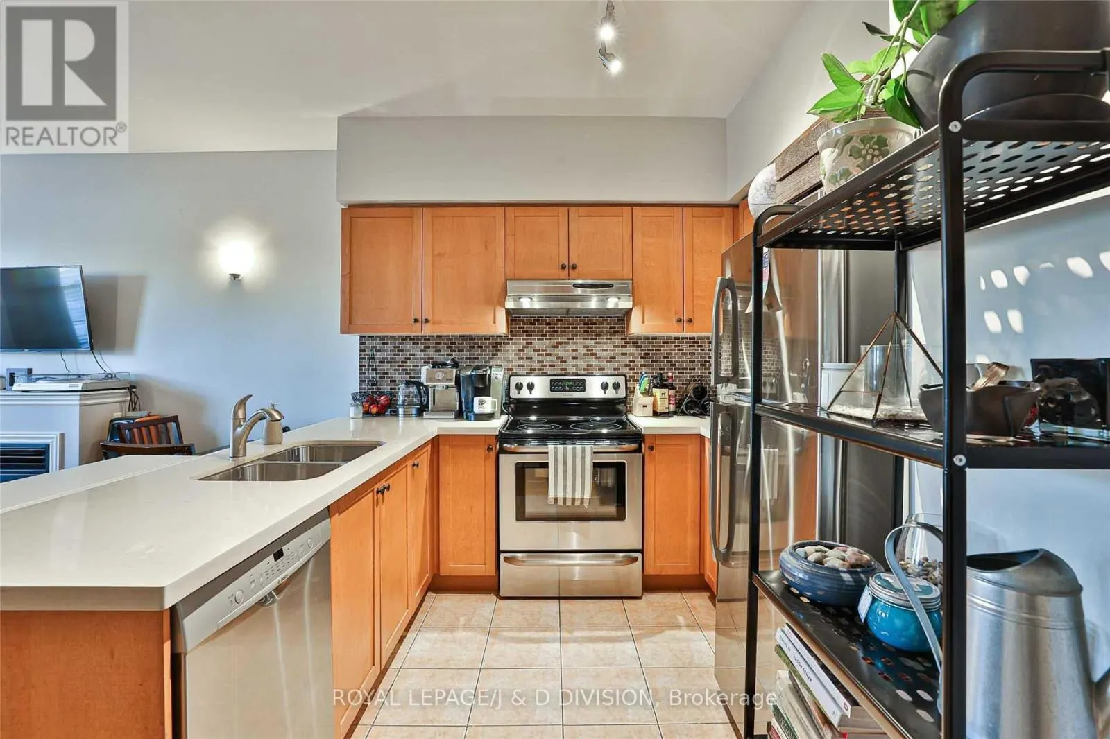 78B COXWELL AVENUE