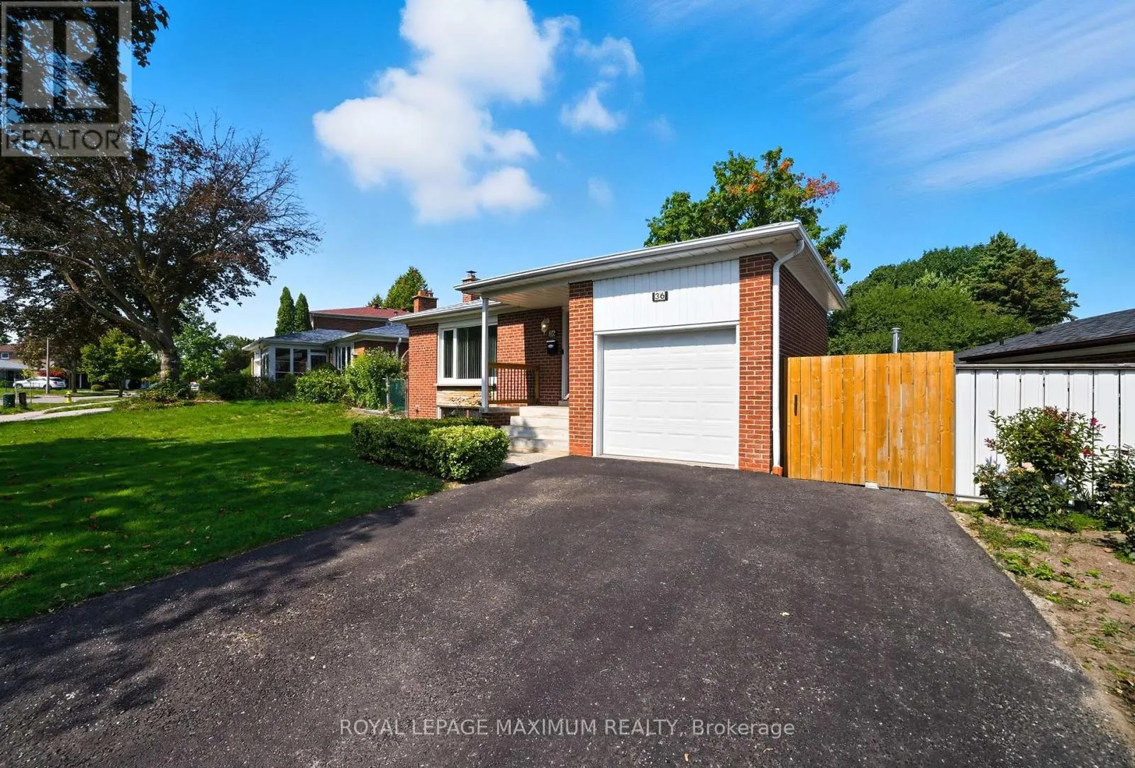 36 BOARHILL DRIVE