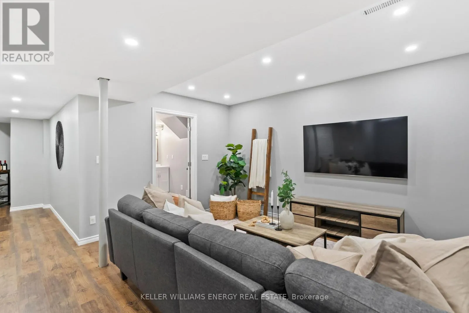 102 LOWNIE COURT