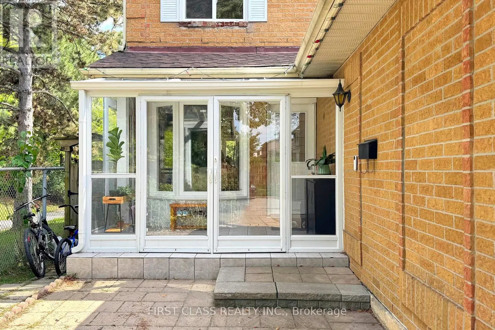 63 MOOREHOUSE DRIVE