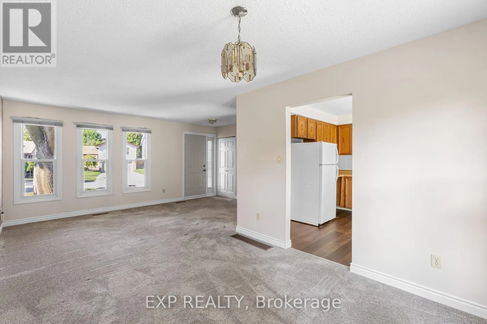 70 PILKINGTON CRESCENT