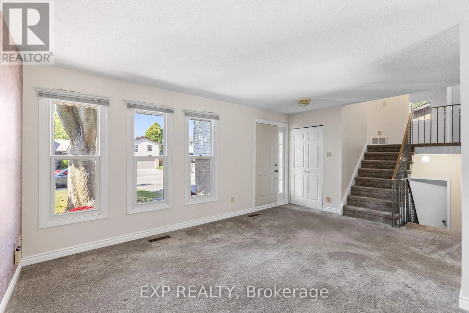 70 PILKINGTON CRESCENT
