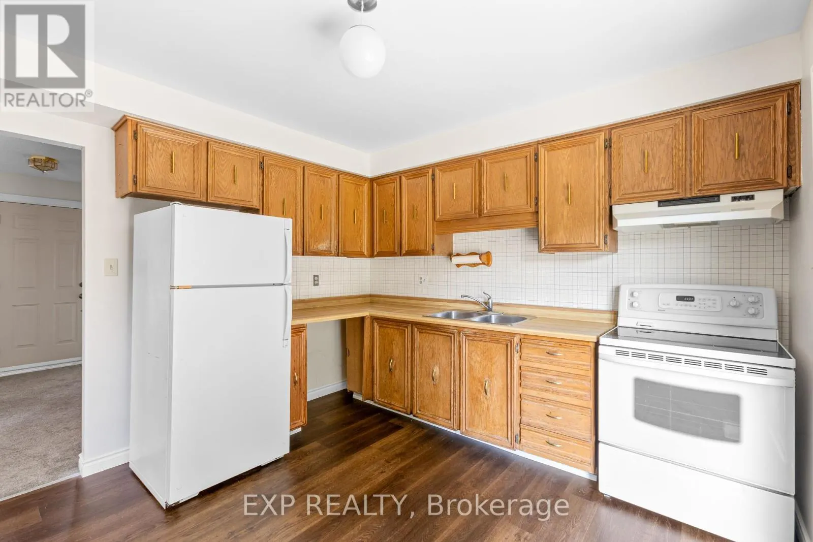 70 PILKINGTON CRESCENT