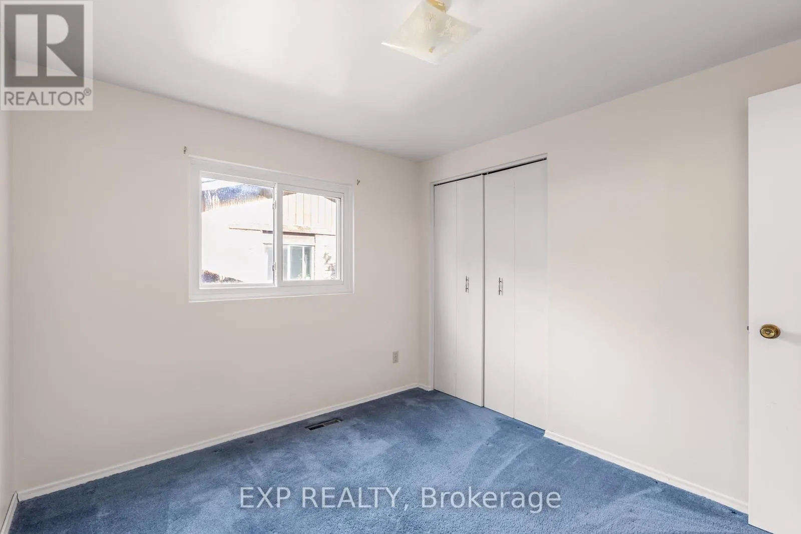 70 PILKINGTON CRESCENT