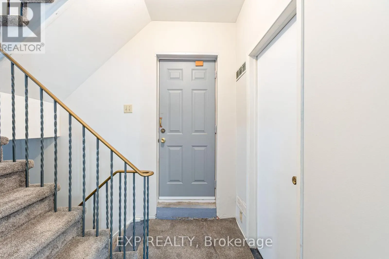70 PILKINGTON CRESCENT