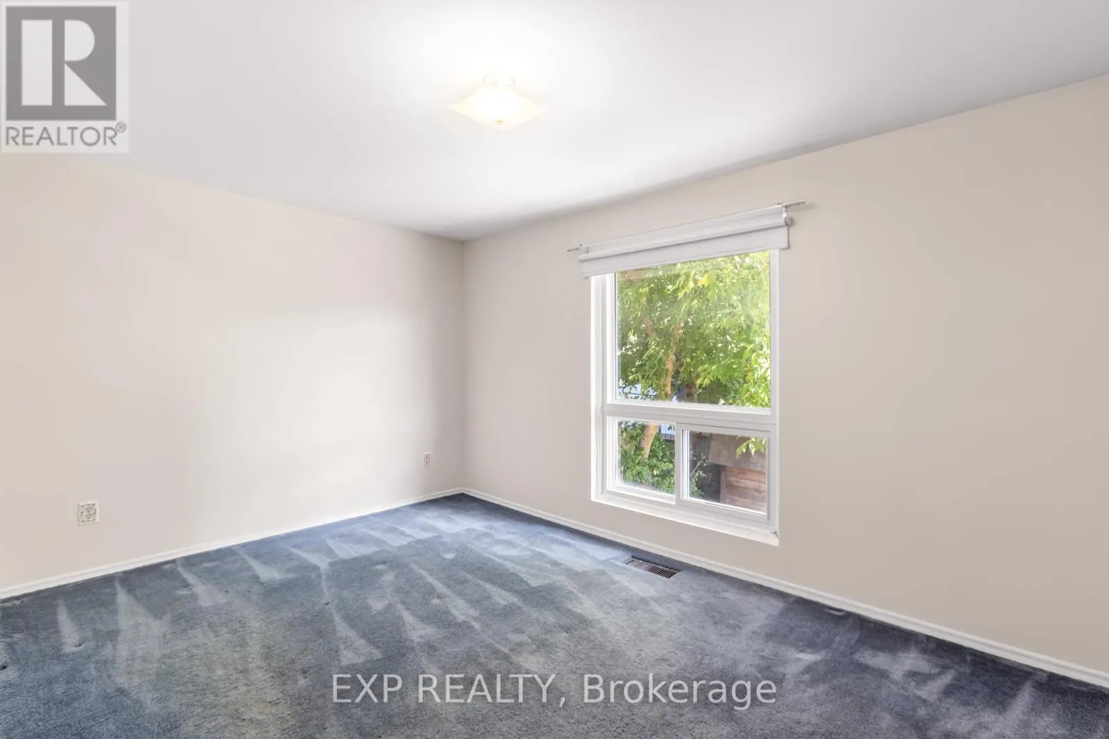 70 PILKINGTON CRESCENT