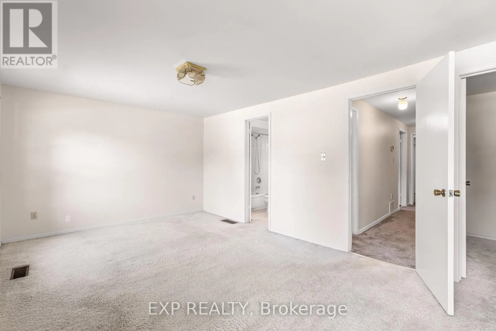 70 PILKINGTON CRESCENT