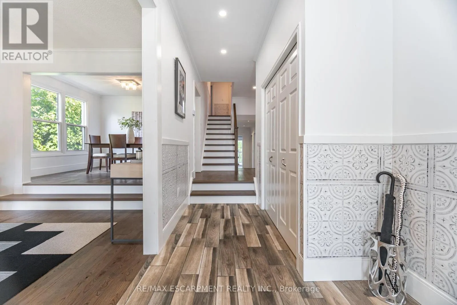 362 PRINCE OF WALES DRIVE