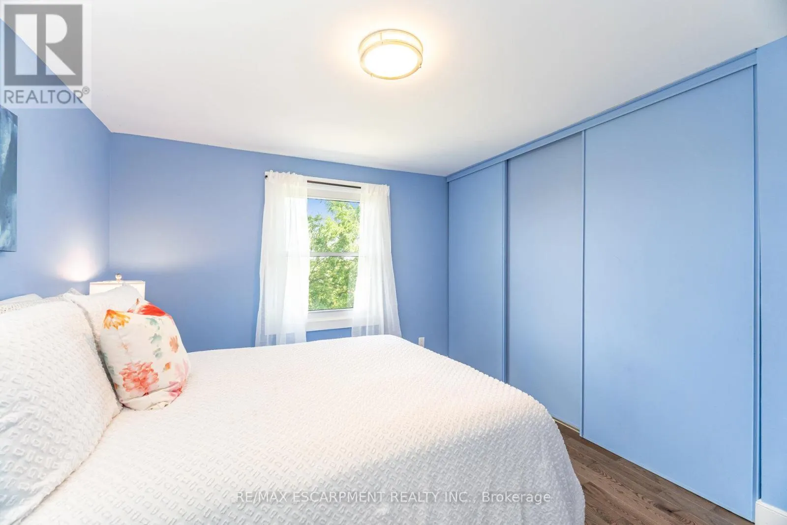 362 PRINCE OF WALES DRIVE