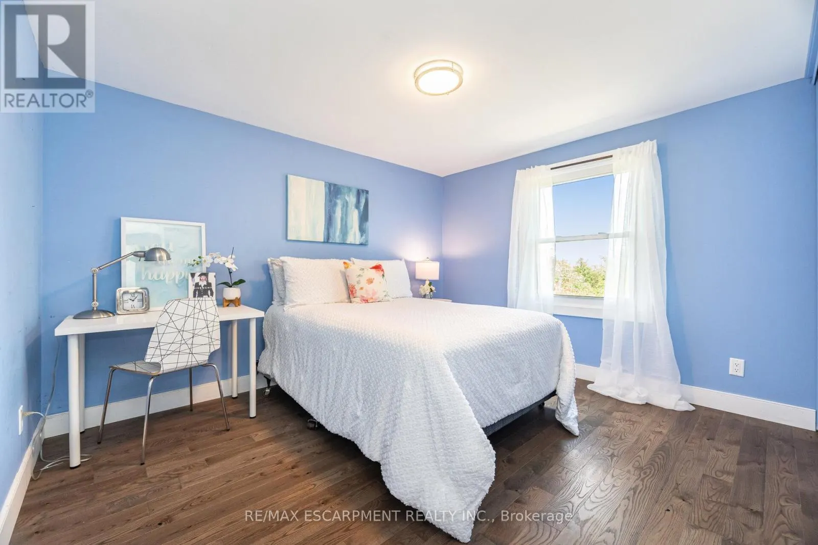 362 PRINCE OF WALES DRIVE