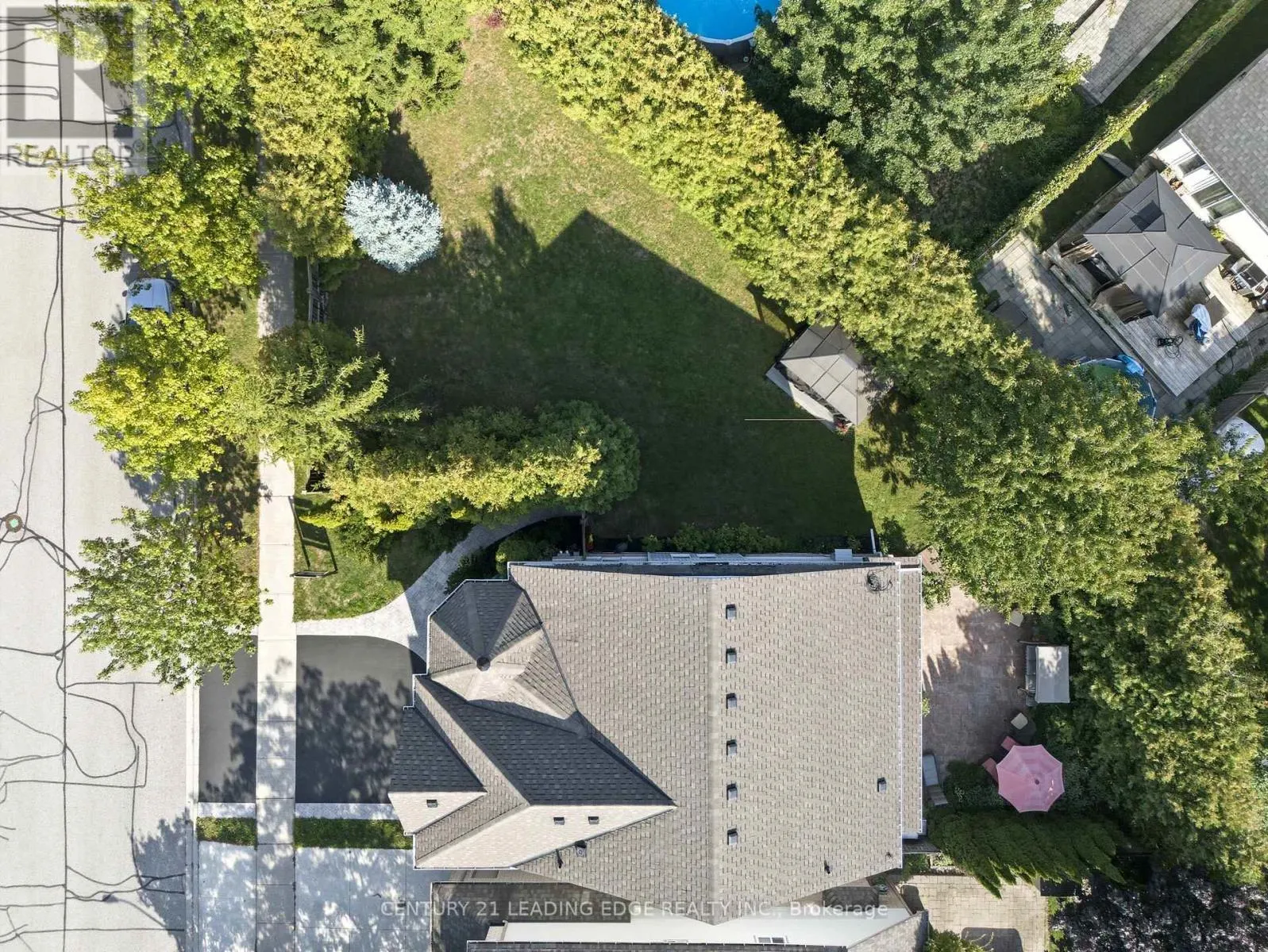 61 SCADDING AVENUE