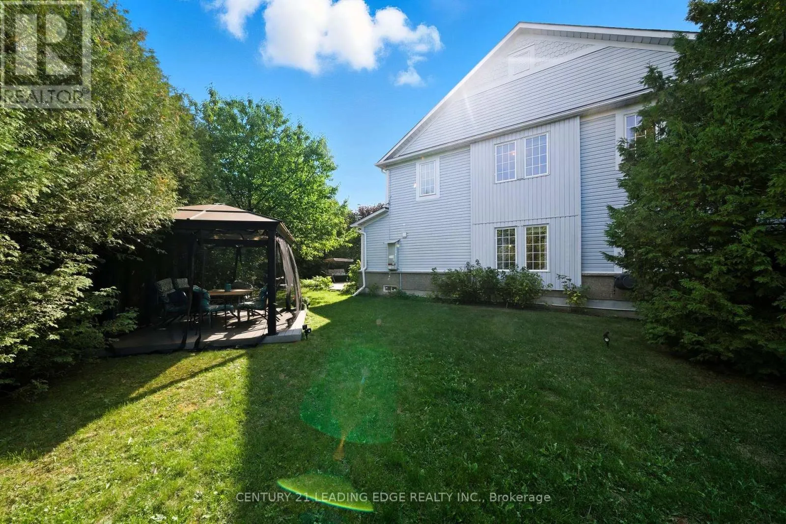 61 SCADDING AVENUE