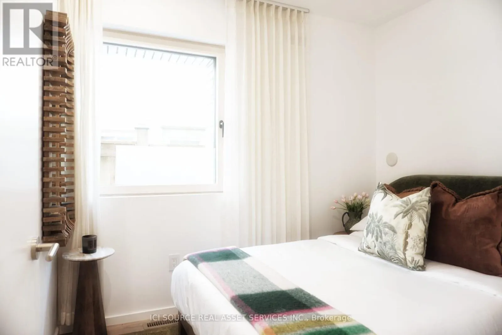 SUITE #1 - 22 BOULTON AVENUE