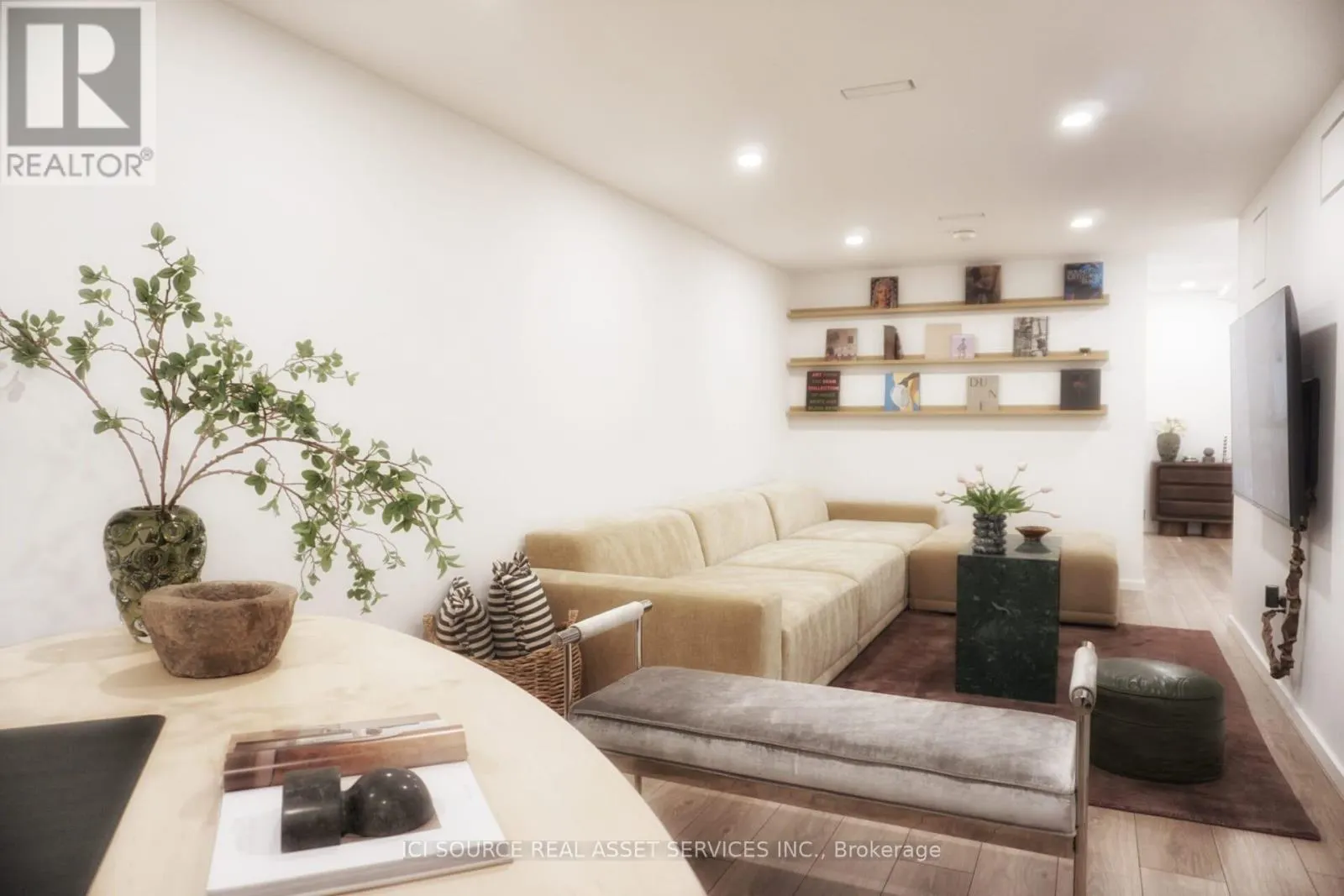 SUITE #1 - 22 BOULTON AVENUE