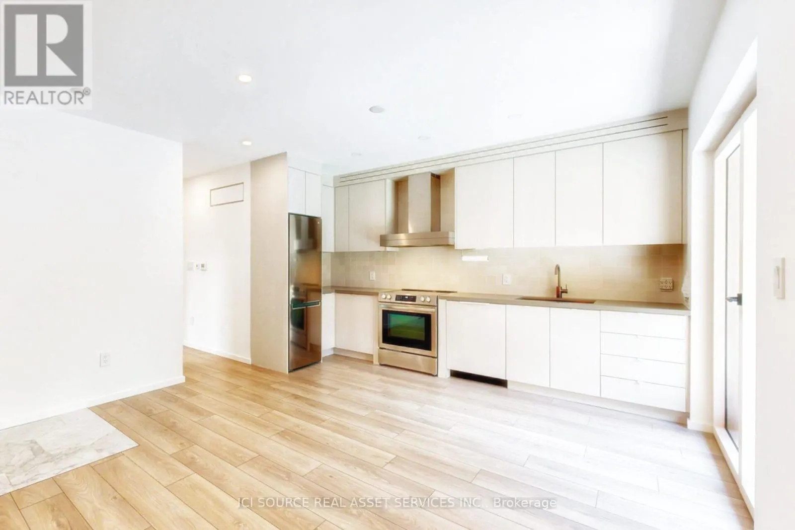 SUITE #1 - 22 BOULTON AVENUE