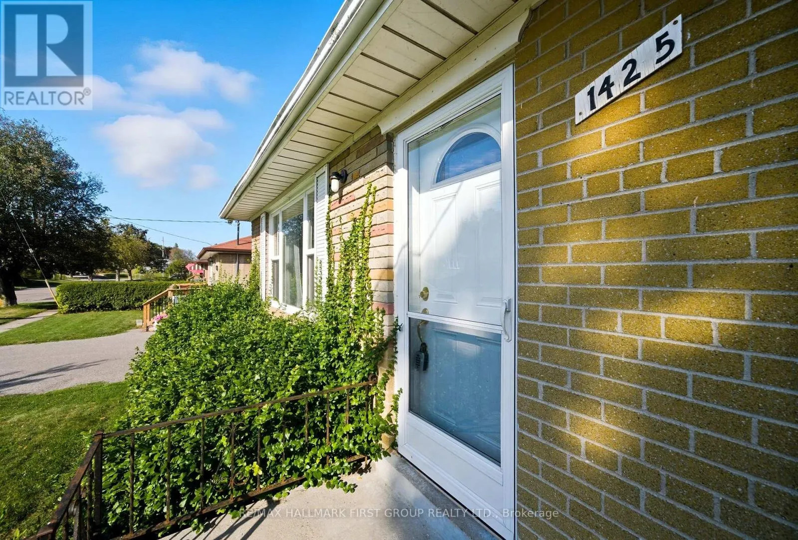 1425 EVANGELINE DRIVE