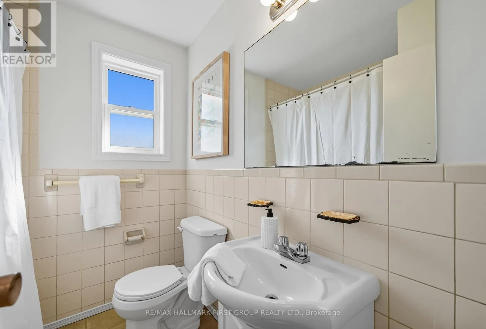 1425 EVANGELINE DRIVE