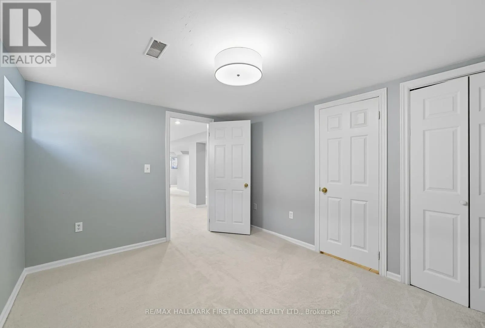 1425 EVANGELINE DRIVE