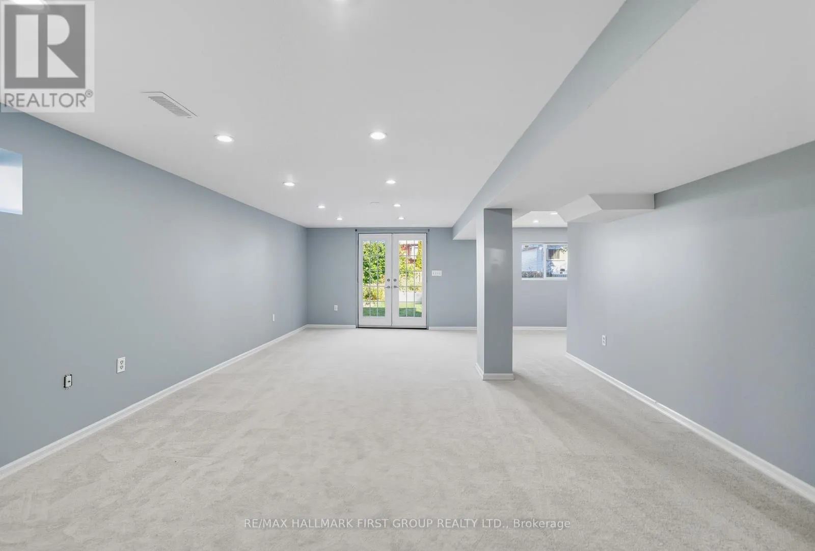 1425 EVANGELINE DRIVE