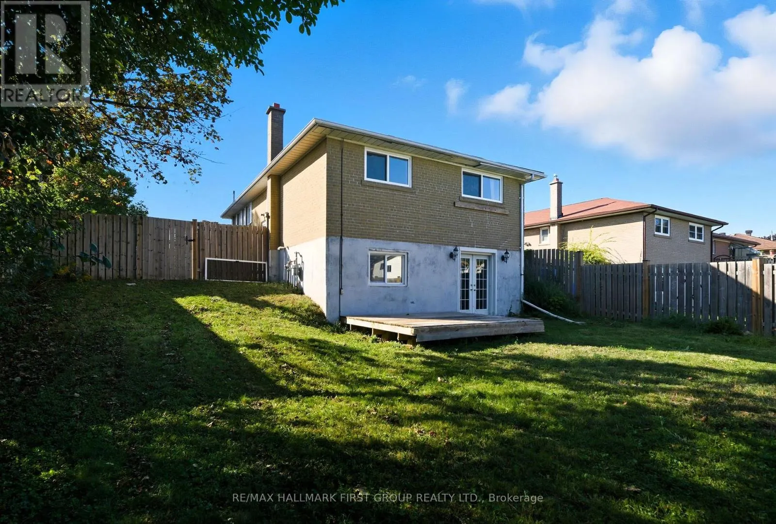1425 EVANGELINE DRIVE