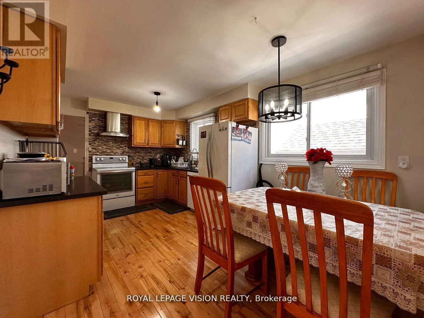 32 GOLDRING DRIVE