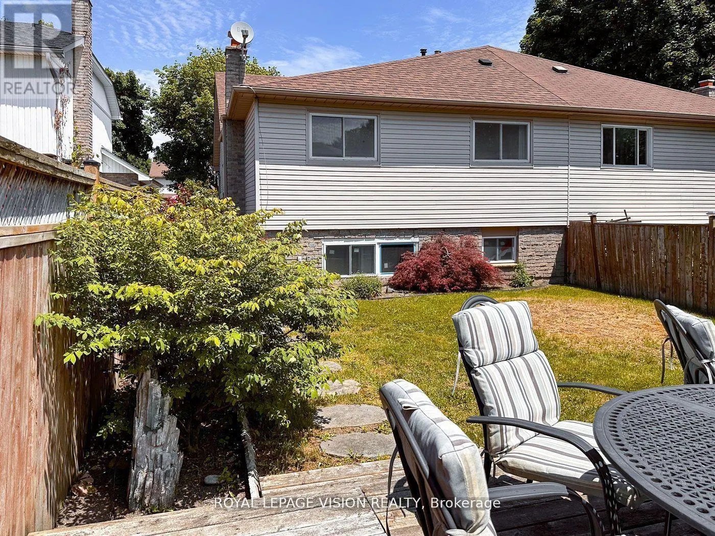 32 GOLDRING DRIVE