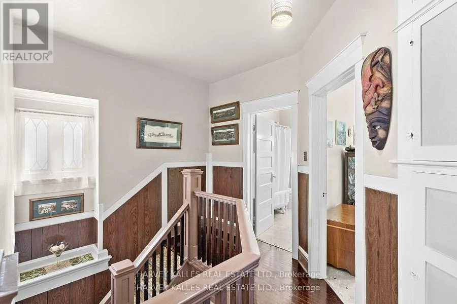 22 SEYMOUR AVENUE
