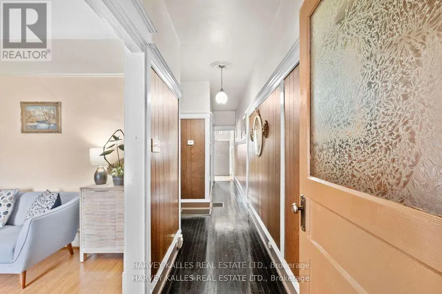 22 SEYMOUR AVENUE