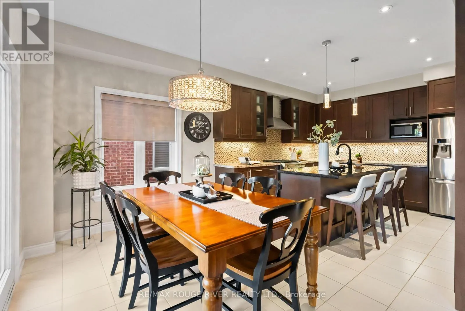 34 ENDEAVOUR COURT