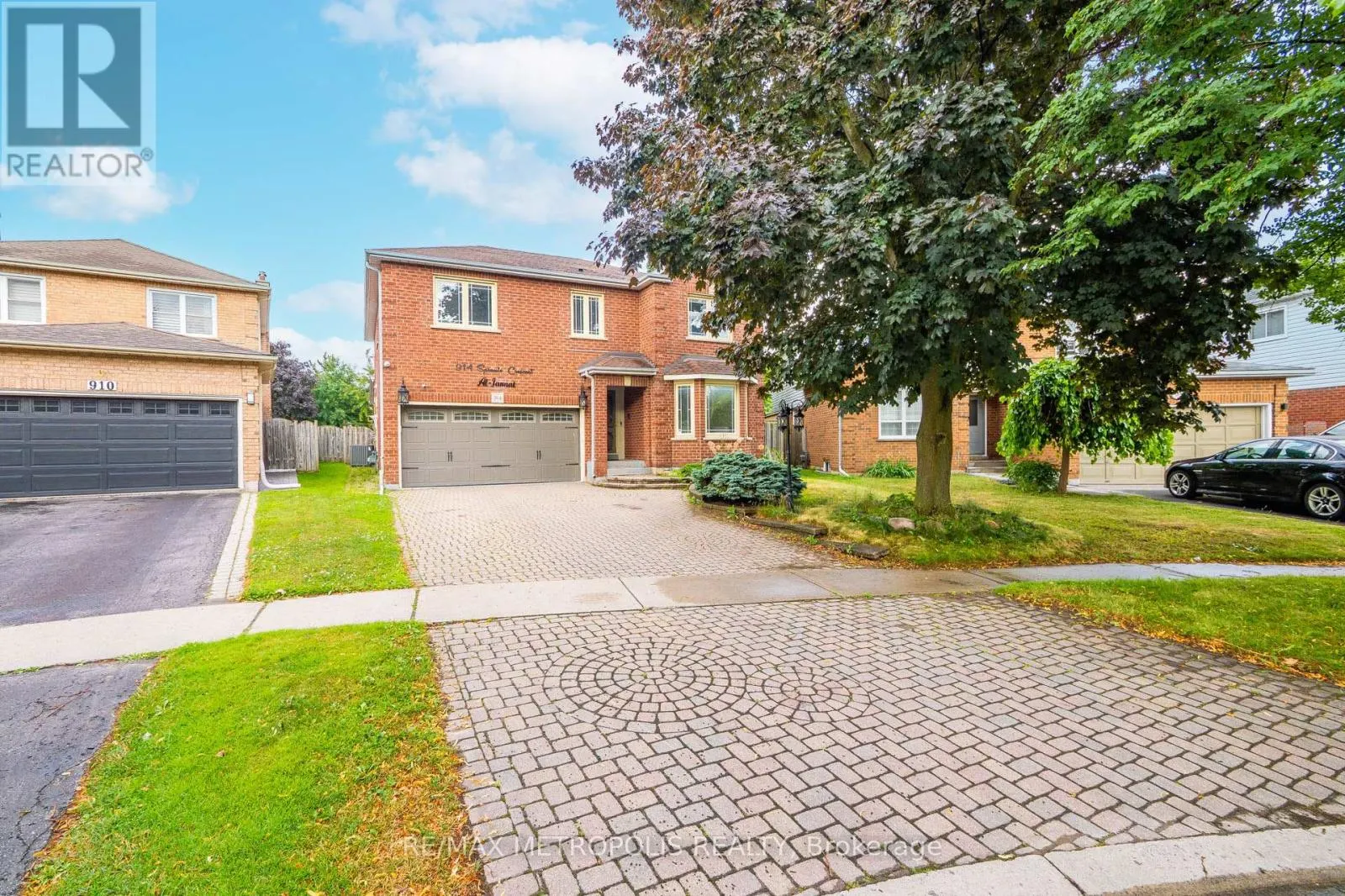 914 SPROULE CRESCENT