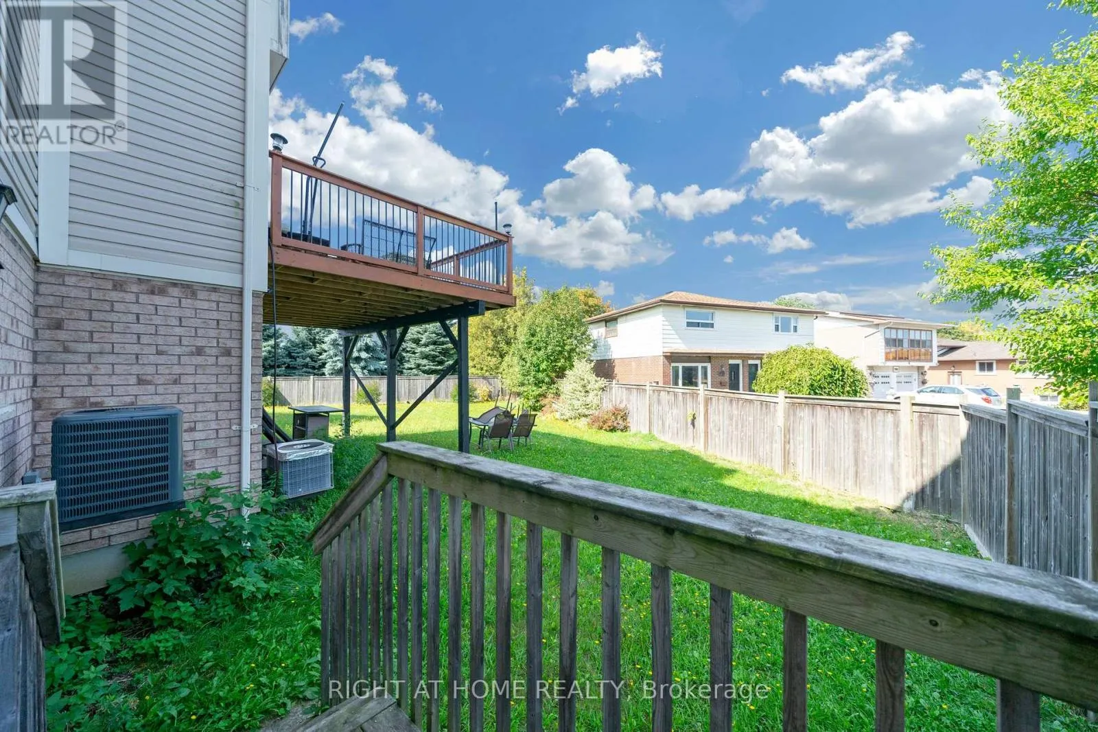 906 BOURNE CRESCENT