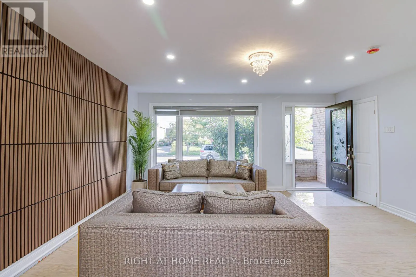 32 TARA AVENUE