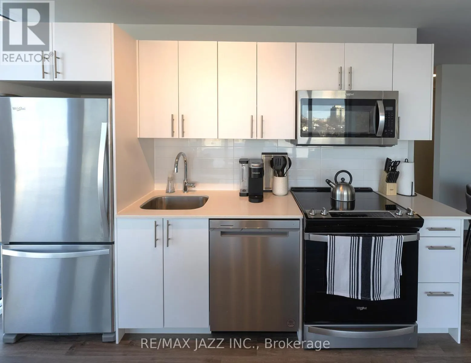 204 - 80 BOND STREET E, #204