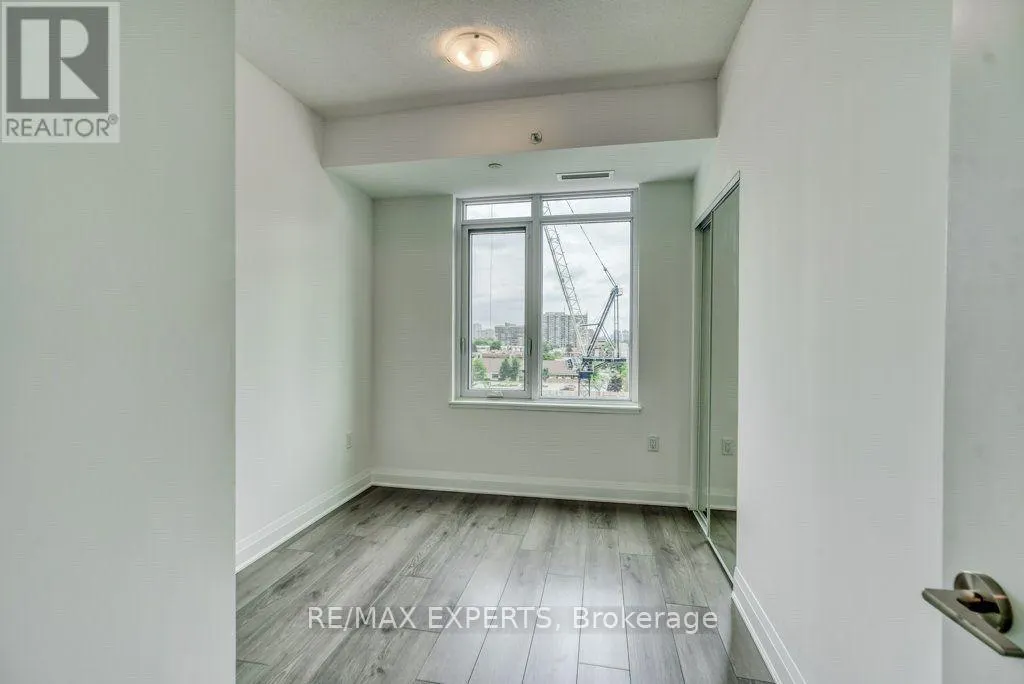 208 - 3220 SHEPPARD AVENUE E