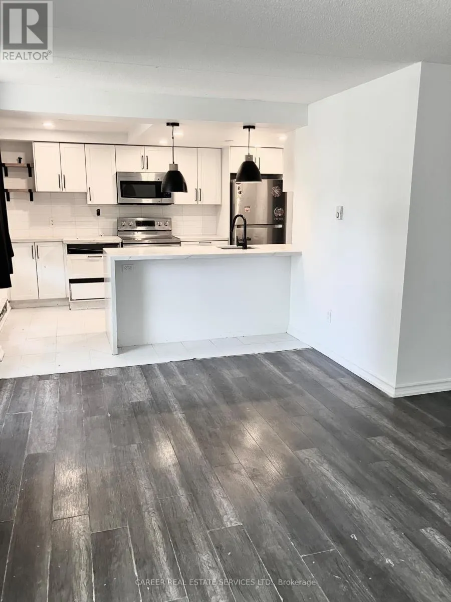 90 - 53 TAUNTON ROAD E, #90