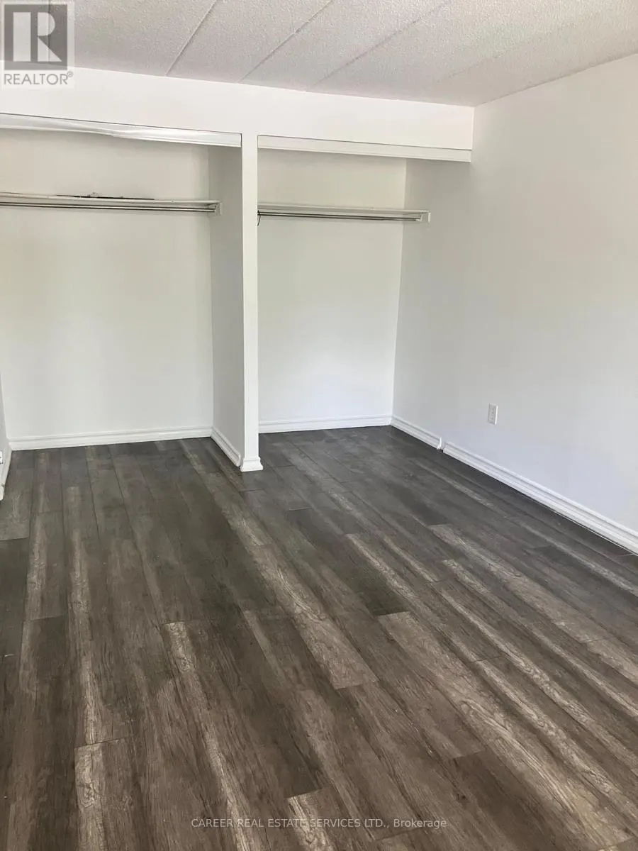 90 - 53 TAUNTON ROAD E, #90