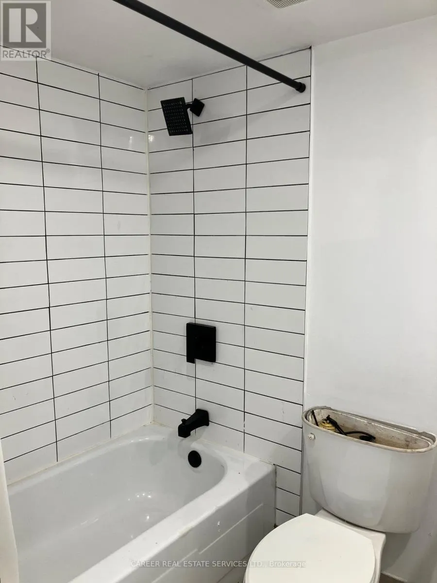 90 - 53 TAUNTON ROAD E, #90