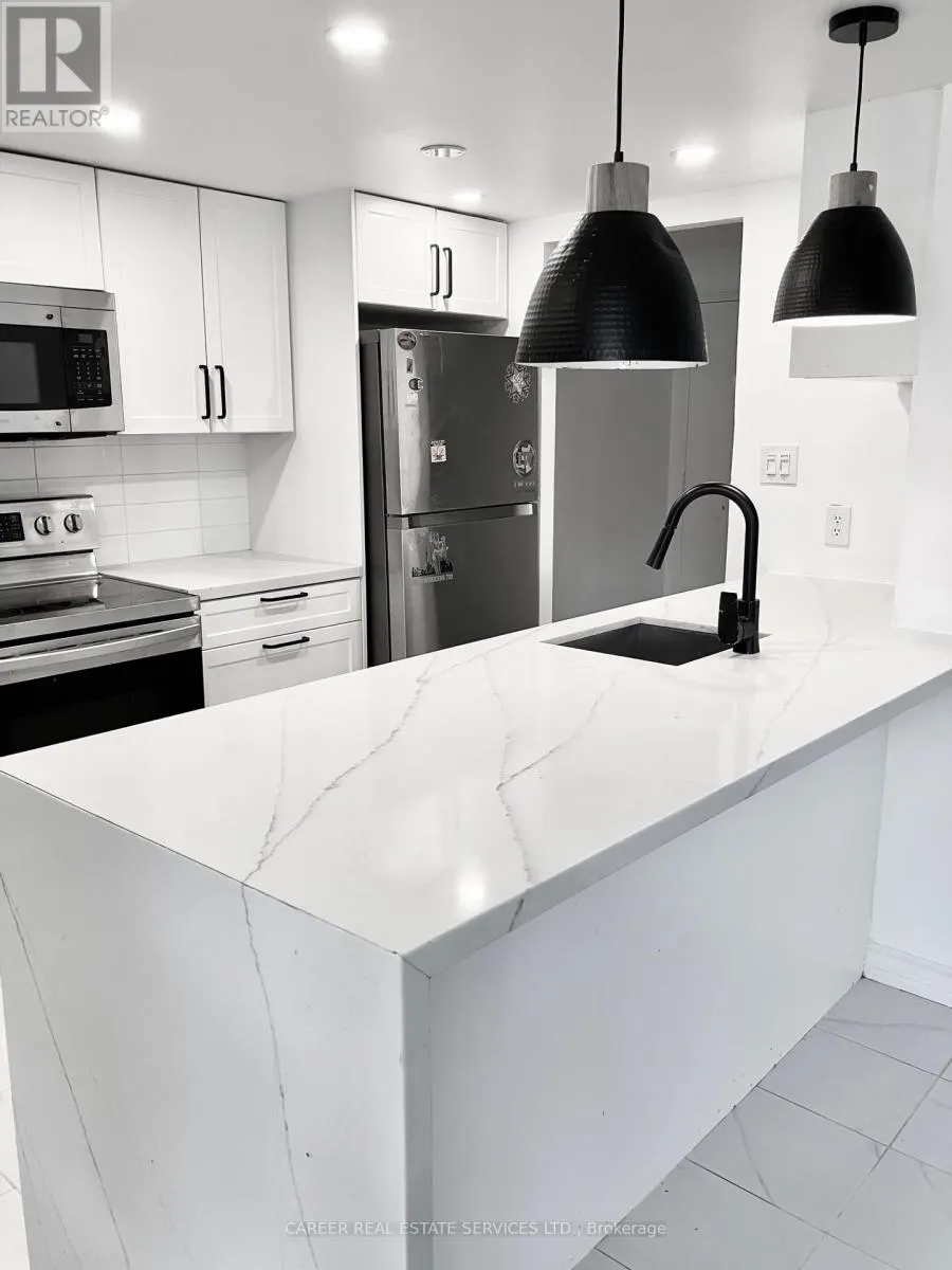 90 - 53 TAUNTON ROAD E, #90