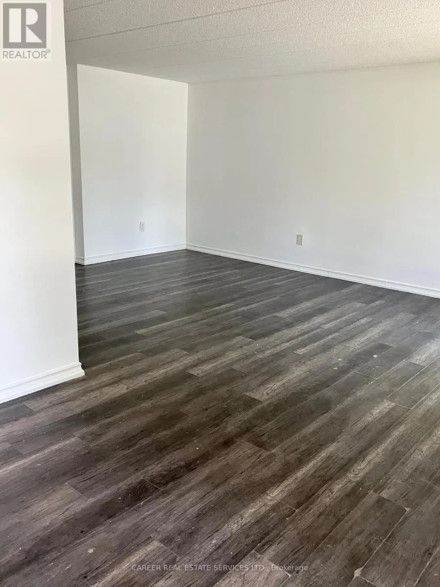 90 - 53 TAUNTON ROAD E, #90