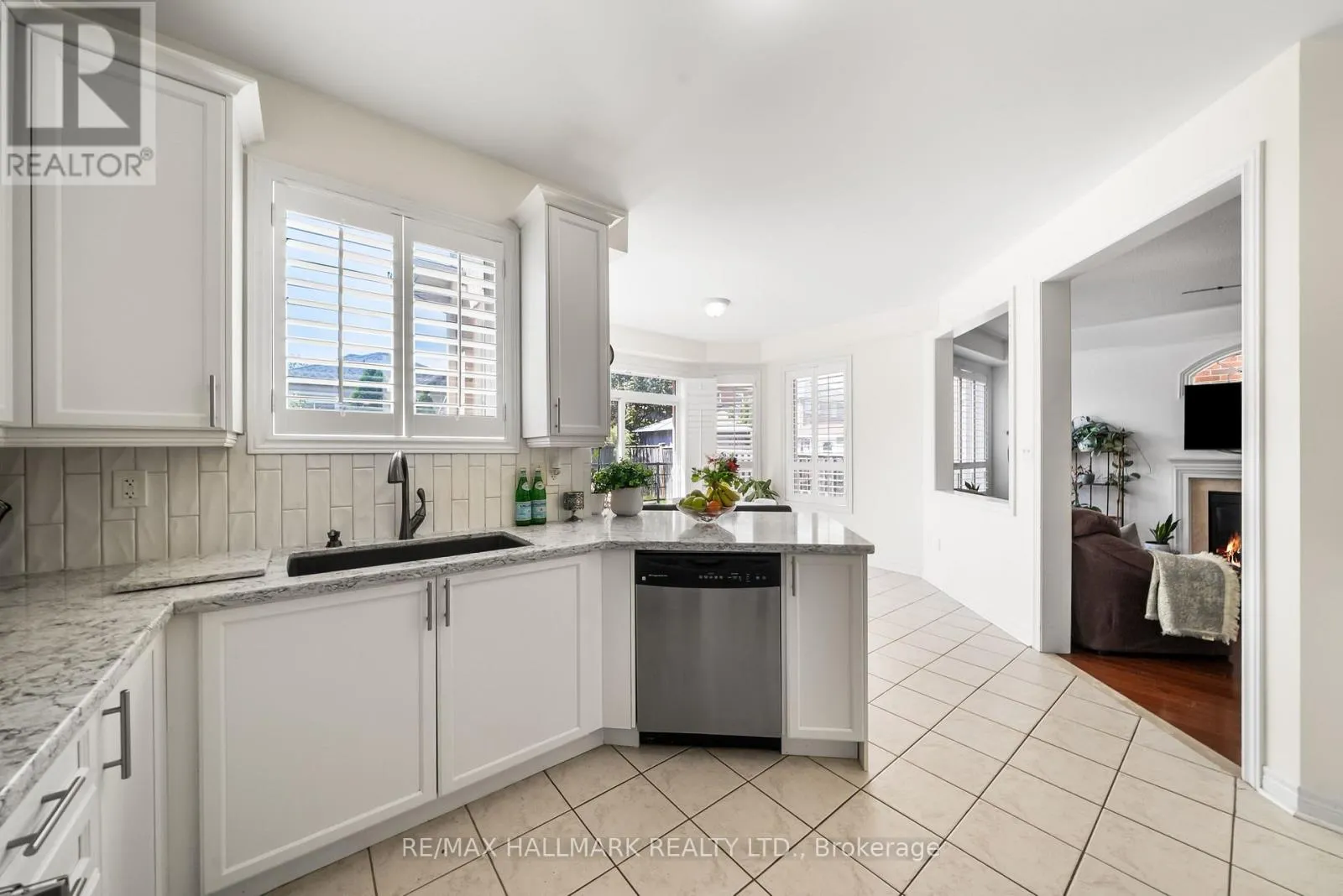 95 ROCKLAND CRESCENT