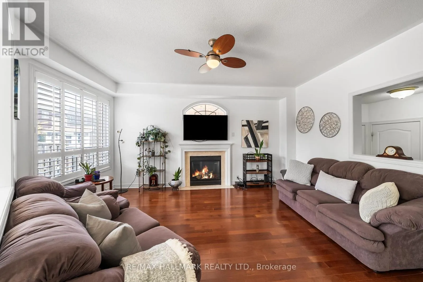 95 ROCKLAND CRESCENT