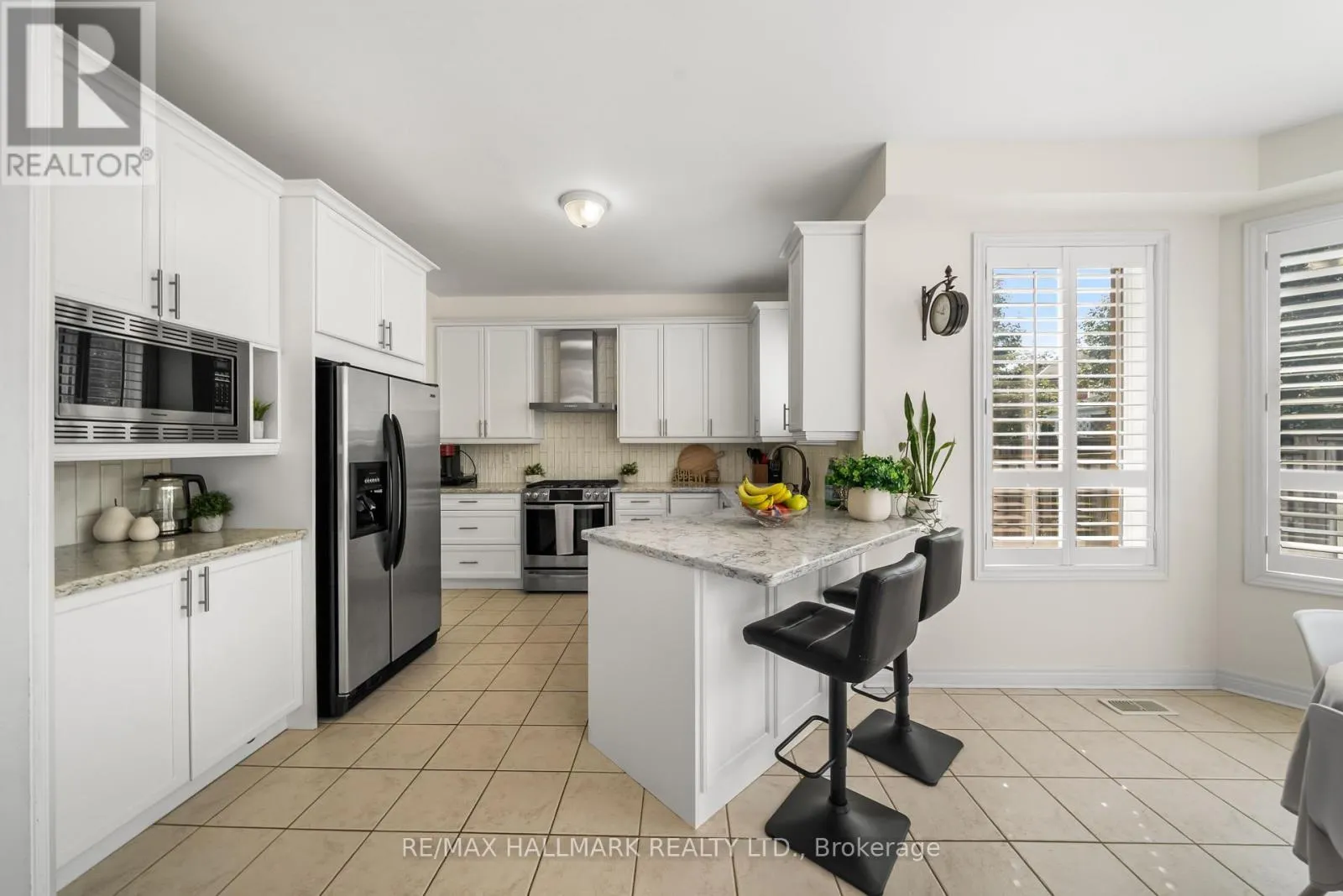 95 ROCKLAND CRESCENT