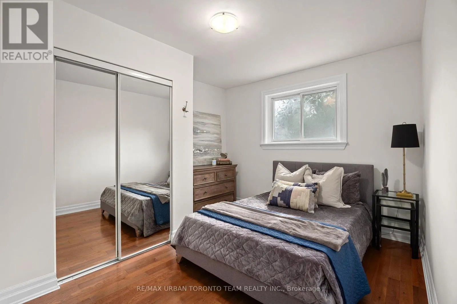 57 RAVINE PARK CRESCENT