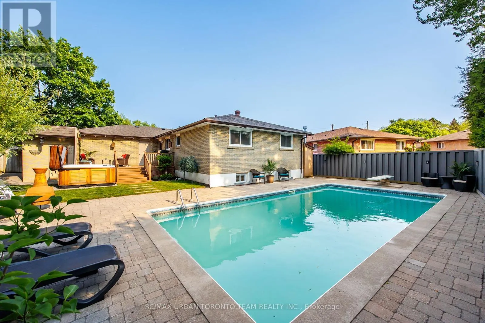 57 RAVINE PARK CRESCENT