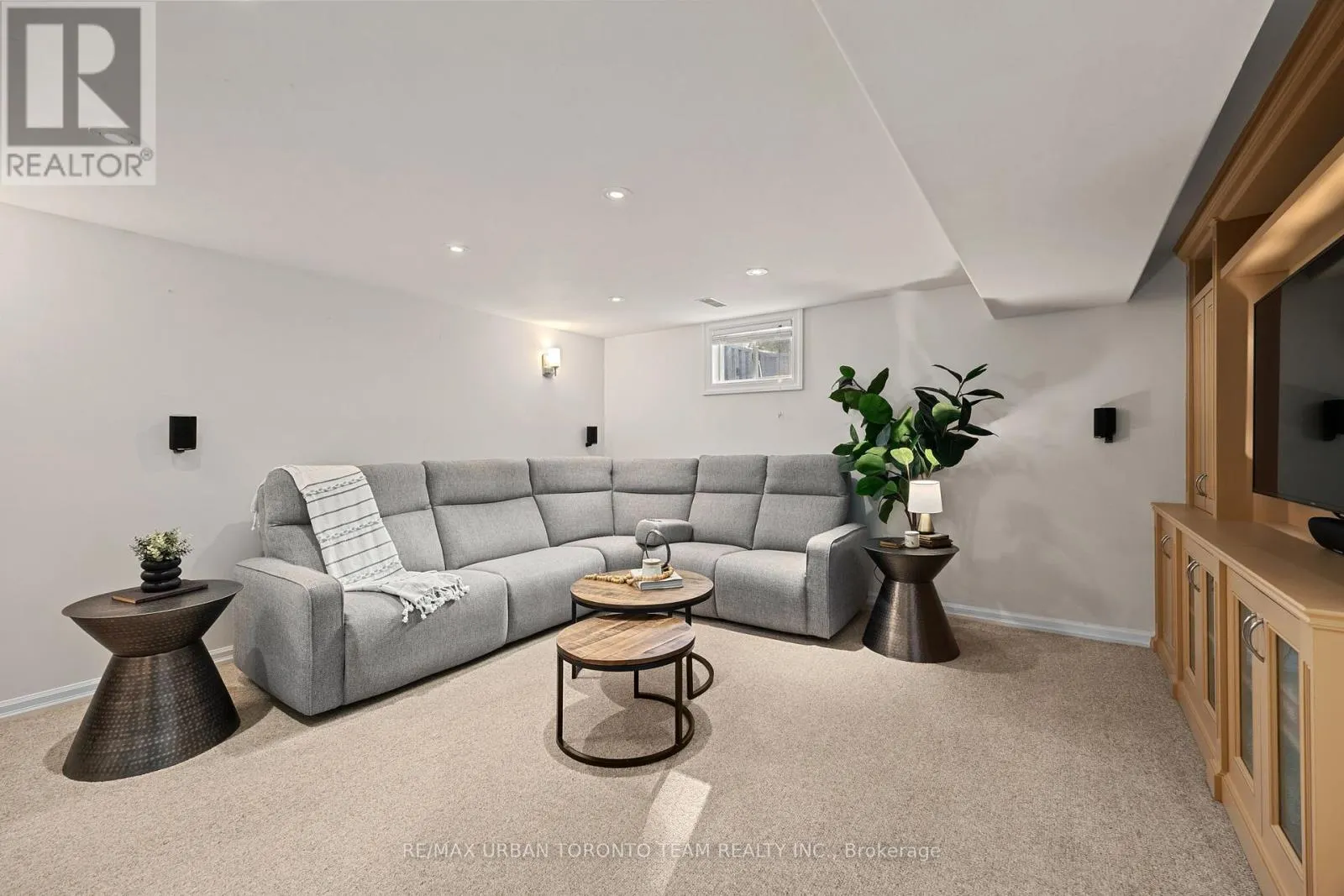57 RAVINE PARK CRESCENT
