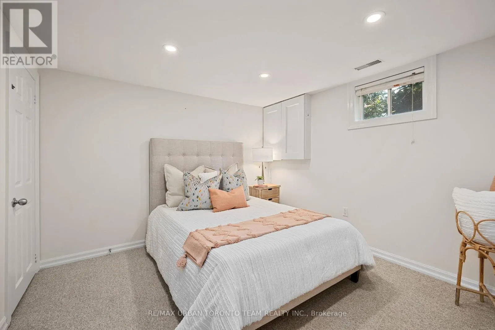 57 RAVINE PARK CRESCENT